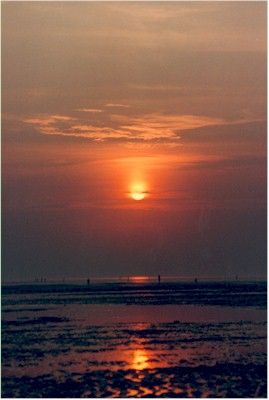 Sonnenuntergang auf der Nordsee bei Cuxhafen